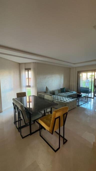 3 Chambres En Rez-de-jardin Avec Piscine Prestigia Marrakech Apartment *